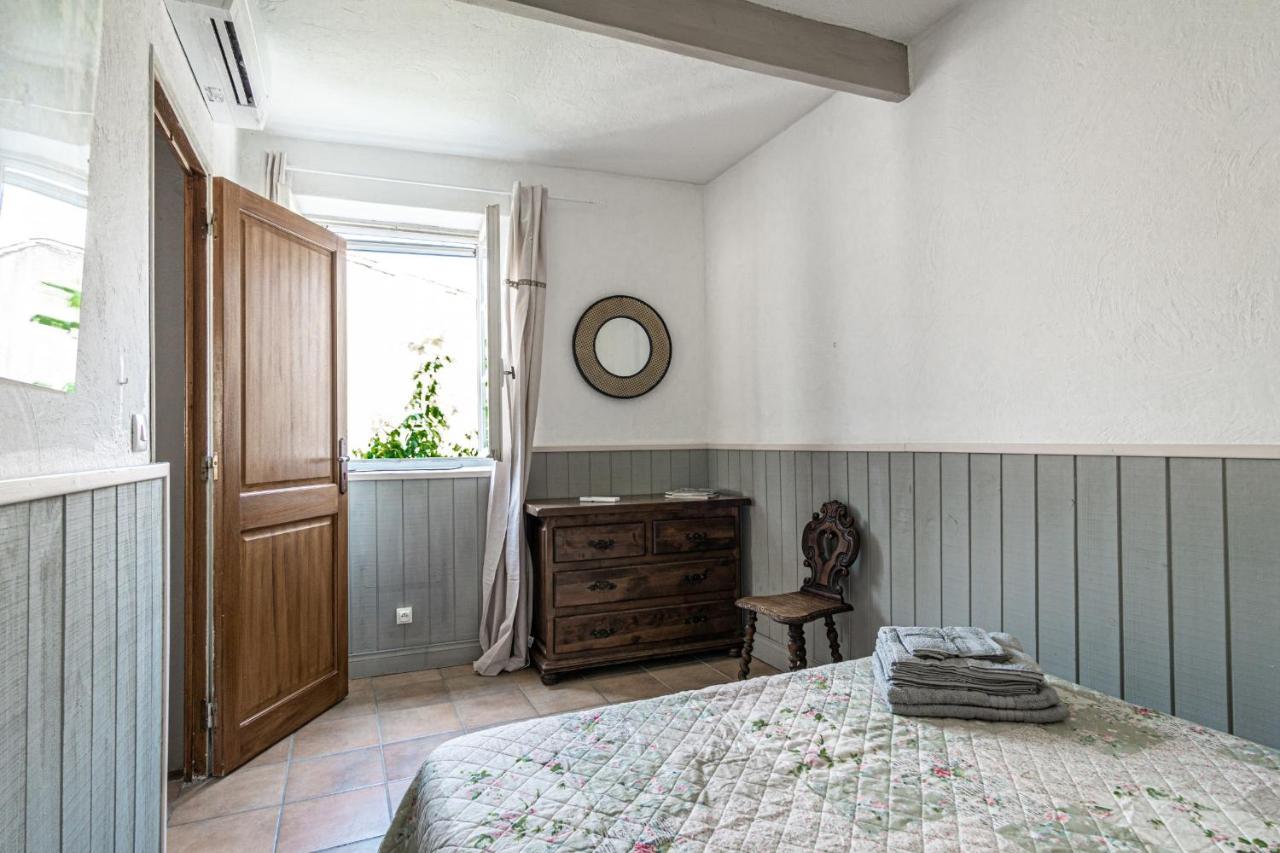 Maison De Village Au Coeur De LʼIsle-sur-la-Sorgue Exterior foto